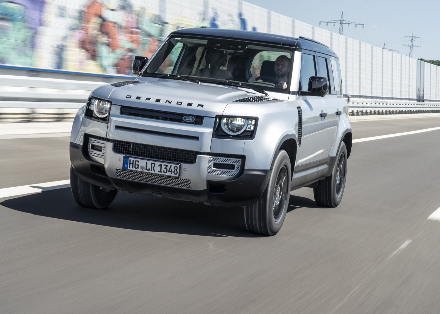 Der neue Land Rover Defender startet ab 20. Juni in Deutschland JLR Corporate Homepage